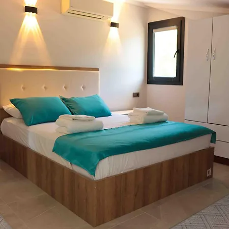 Askin Villa *