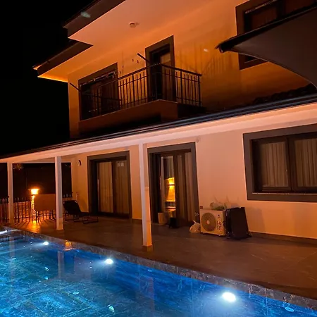 Askin Villa